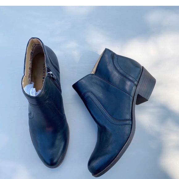 Lucky Brand Black Ankle Boots 8.5 - Picture 2 of 10